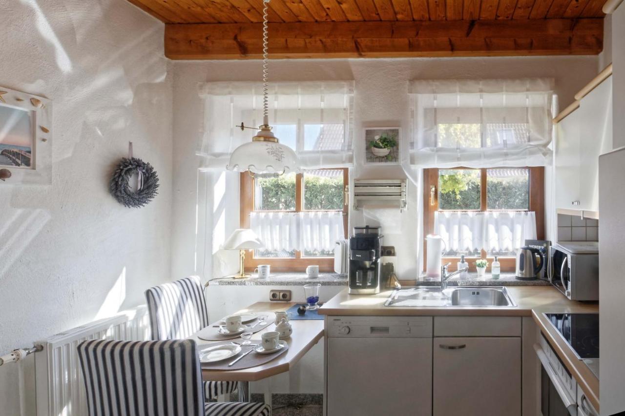 Ferienhaus Henny: 6 Geh-Minuten Vom Hafen. Privater Garten Jemgum Εξωτερικό φωτογραφία